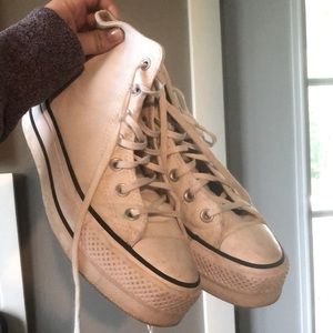 Women’s platform converse